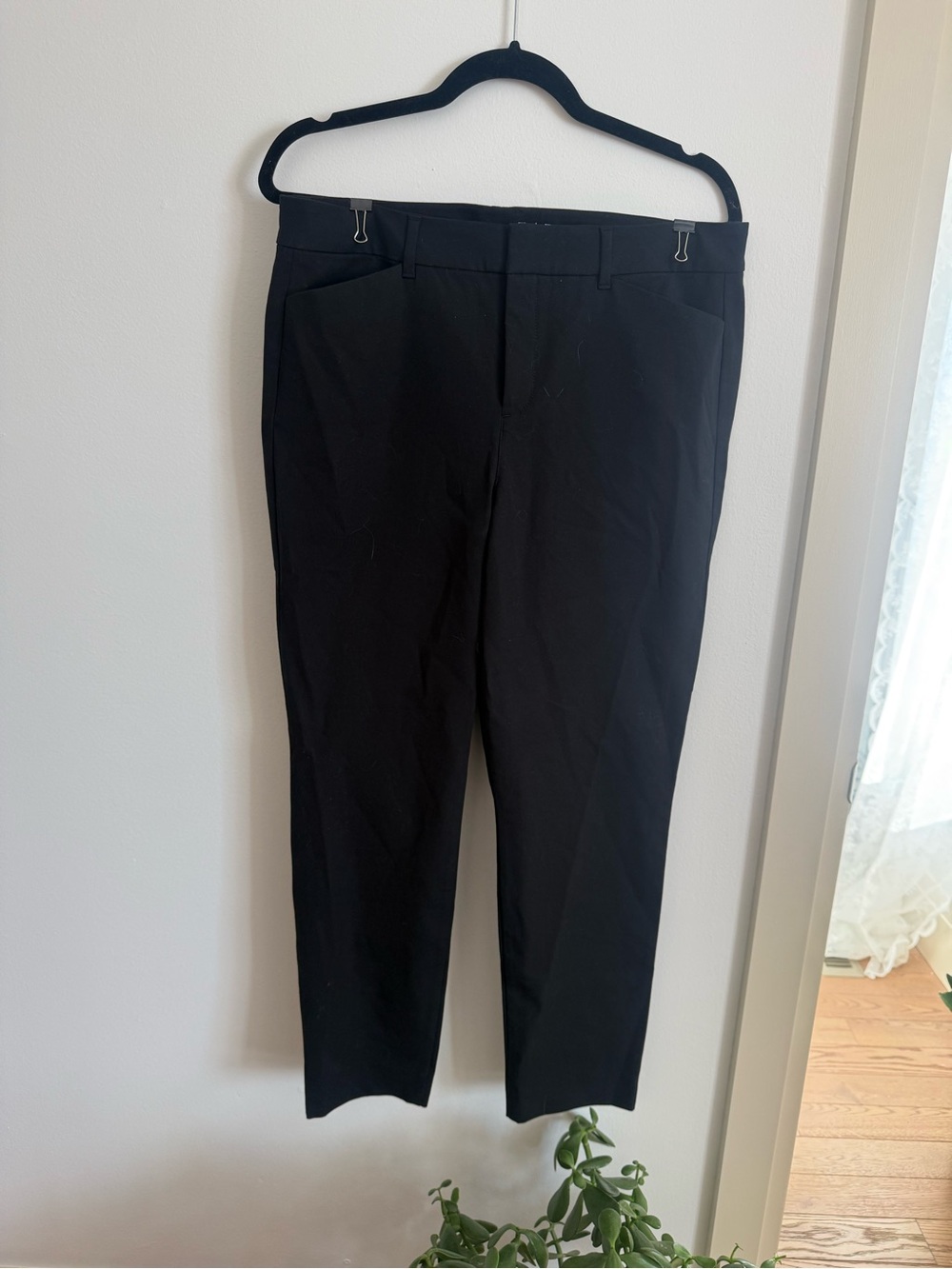 Women’s Old Navy Pixie High Rise Black Pants